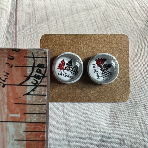 ❄️ SALE Holiday Christmas Tree Earrings Brand New Unworn Fashion Earrings 12 mm - Picture 3 of 6